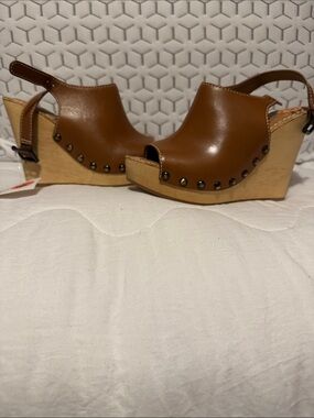 Women’s Brown Leather Wedge Sandal – Slingback Clog Style